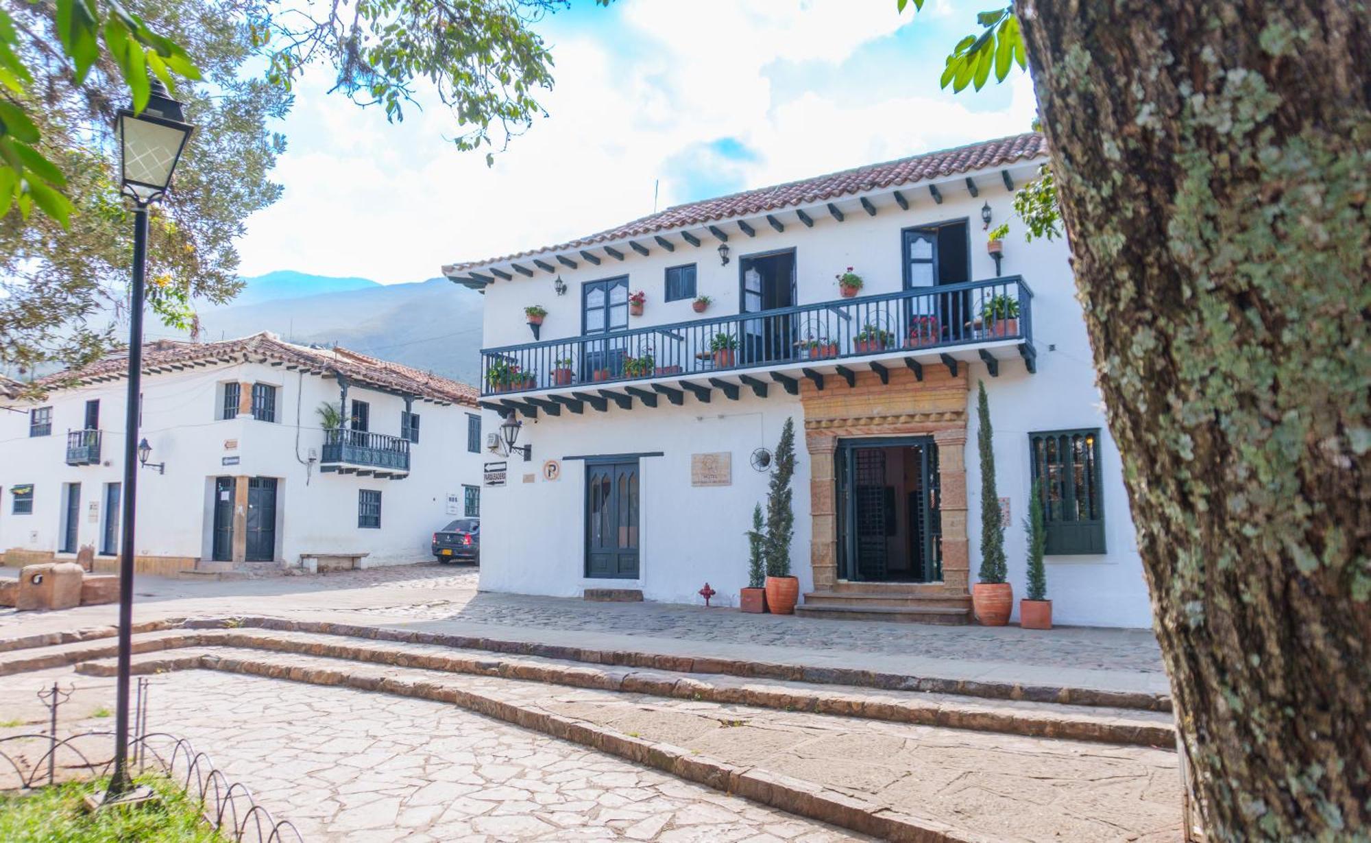 Hotel La Posada De San Antonio Вилья-де-Лейва Экстерьер фото