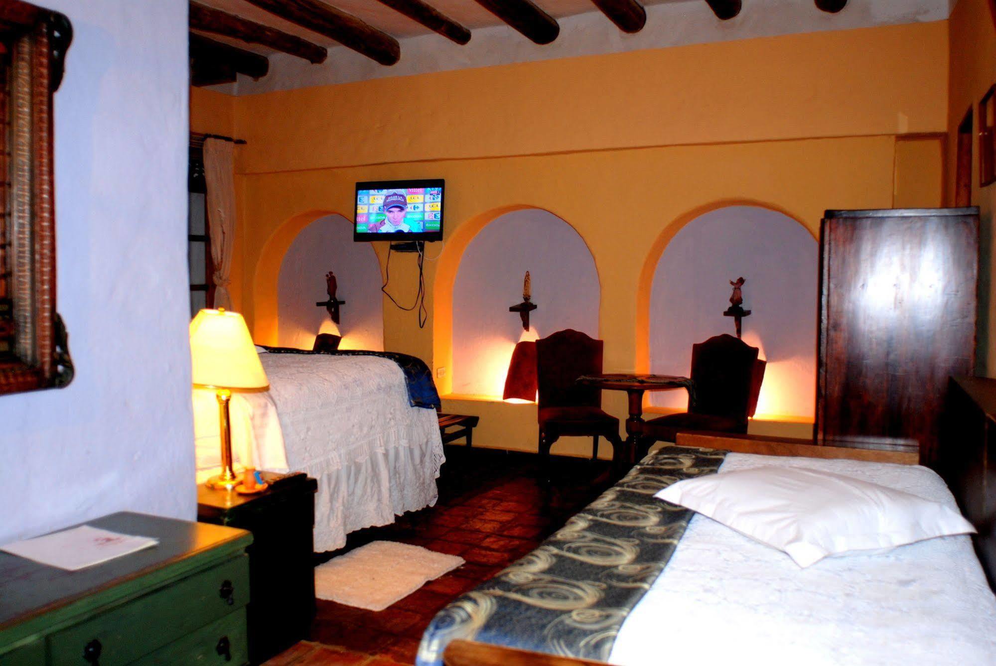 Hotel La Posada De San Antonio Вилья-де-Лейва Экстерьер фото